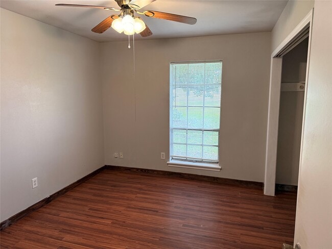 Building Photo - 141 Slade St