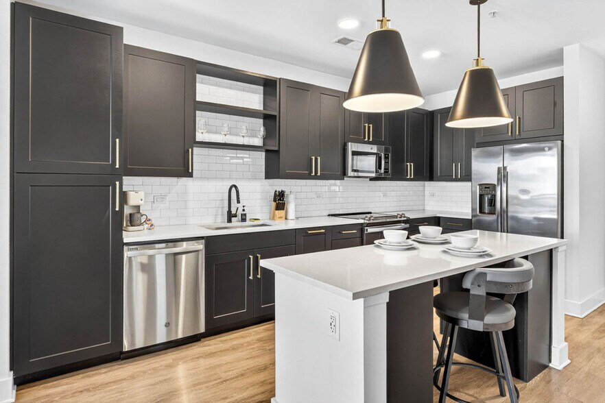 Building Photo - 1116 Gramercy Ln