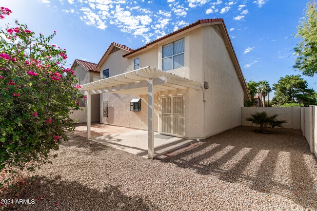 Building Photo - 4453 E Wildwood Dr