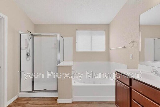 Building Photo - 8523 Waterford Pl NE