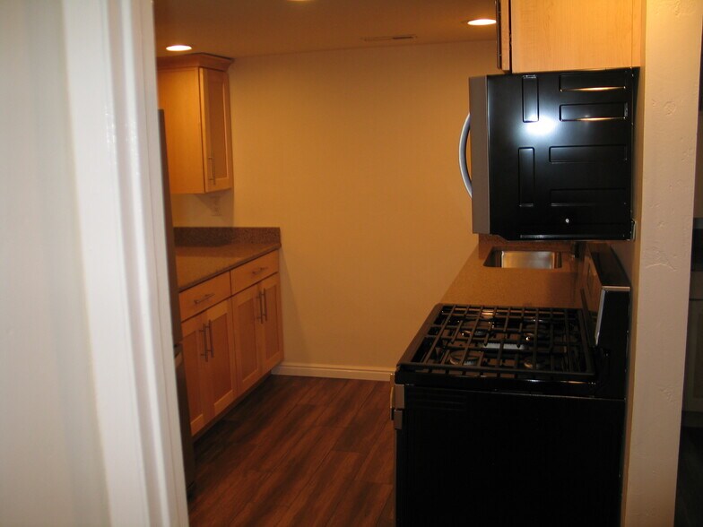 Building Photo - 5700 S 900 E