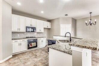 Building Photo - 15704 Grove Crest Dr