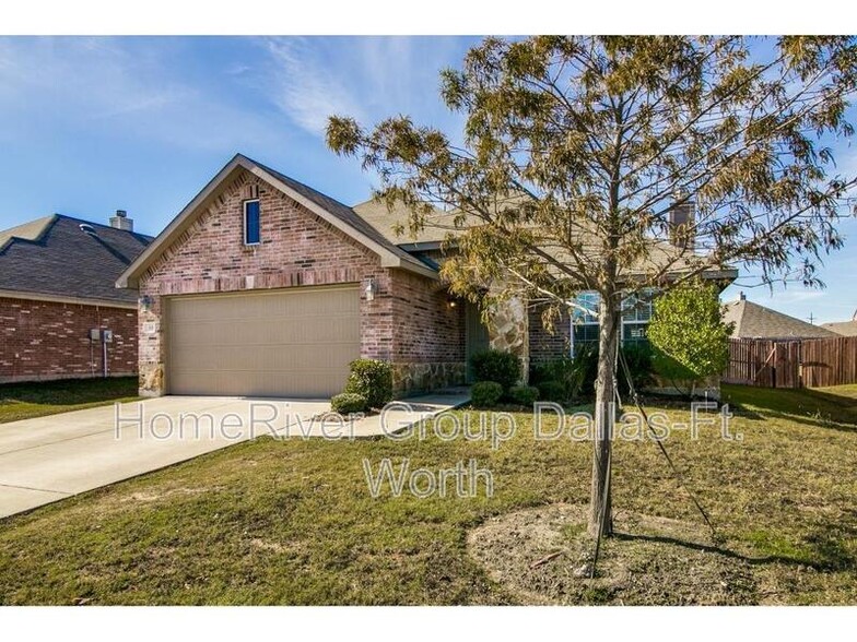 Primary Photo - 315 Laurel Ln