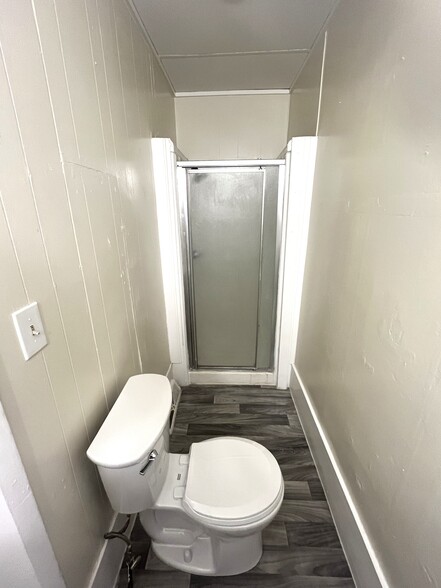 Building Photo - 239 W 16th St