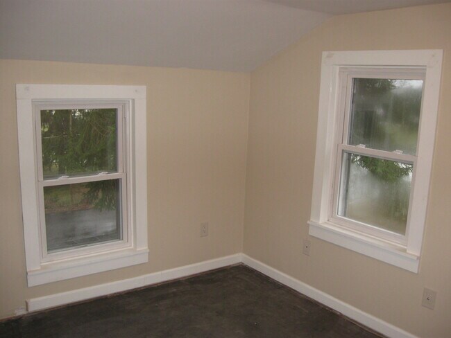 Building Photo - 236 Beartown Rd