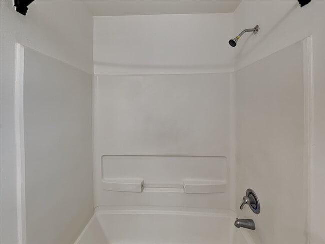 Building Photo - 10200 Red Fern Ct