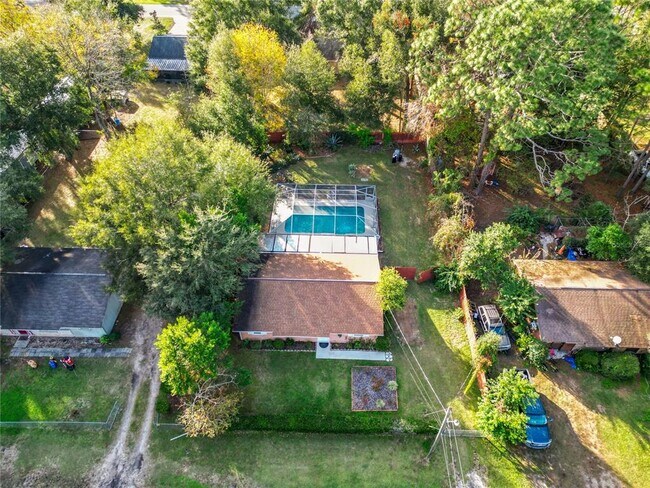 Building Photo - 6170 NW 57th Ct