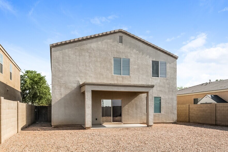 Building Photo - 8207 W Pueblo Ave
