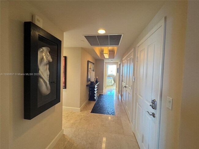 Building Photo - 17875 Collins Ave