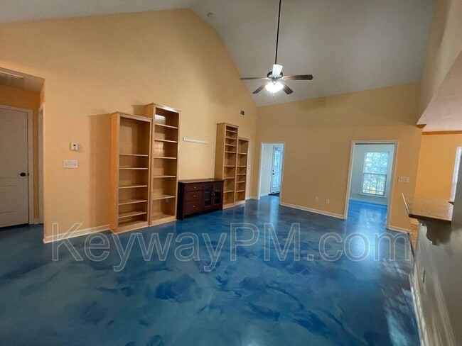 Building Photo - 811 Oshields Ct