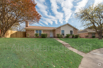 Building Photo - 4919 Willowhaven Cir