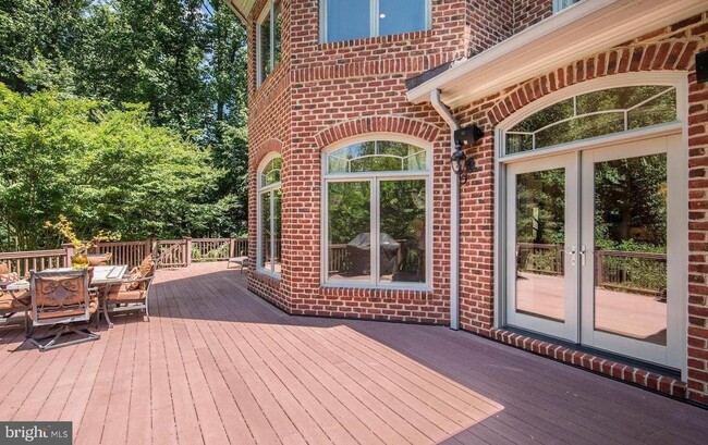 Building Photo - 7841 Montvale Way