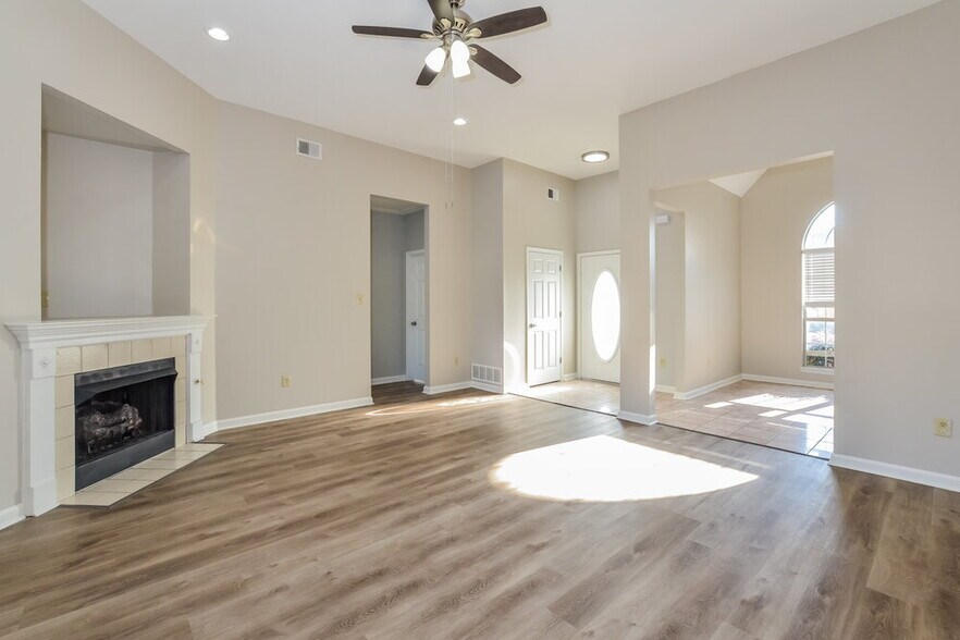 Building Photo - 4868 Harvest Park Dr