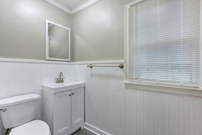 Building Photo - Large 4BR/2BA Ardsley Park House For Rent - Huge Yard