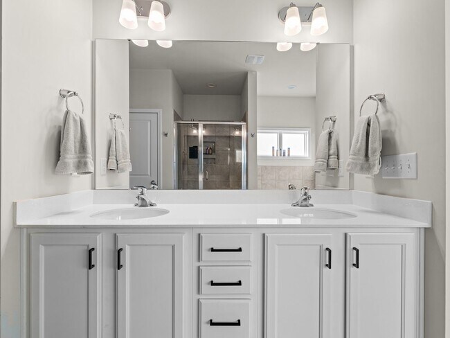 Building Photo - Mimosa Bay Beauty