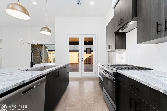 Building Photo - 4527 22nd Pl