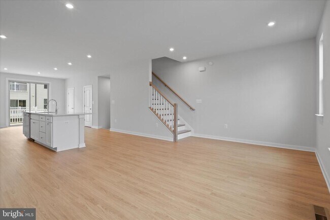 Building Photo - 208 Chianti Ter SE