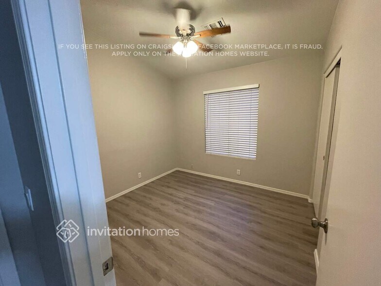 Building Photo - 10728 E Enid Ave