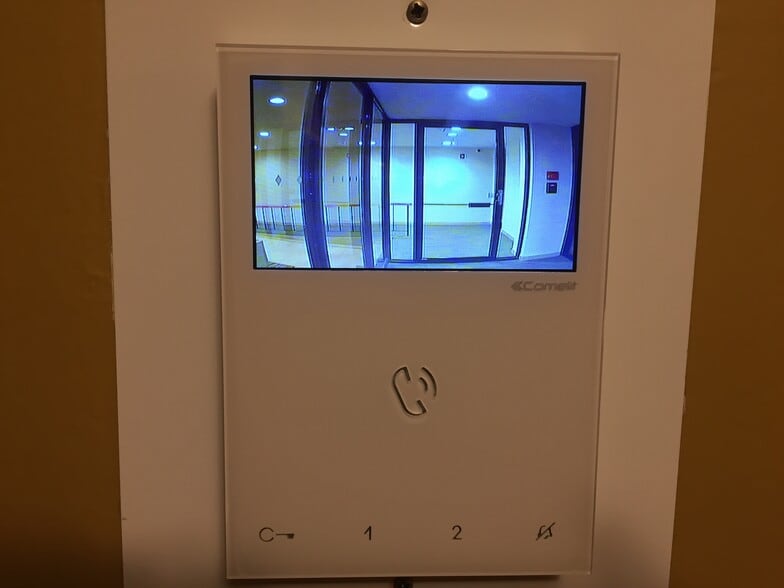 Intercom - 412 Benedict Ave