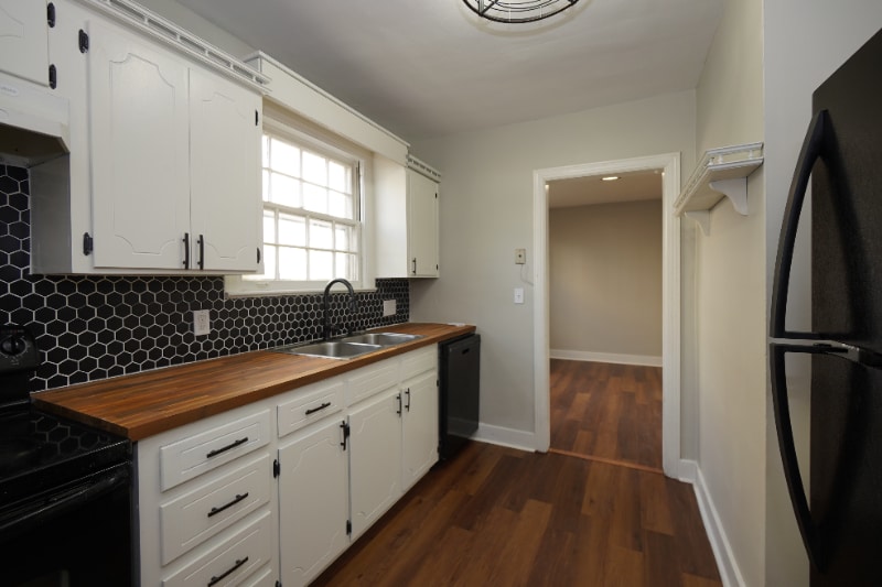 Building Photo - 940 47th St Ensley