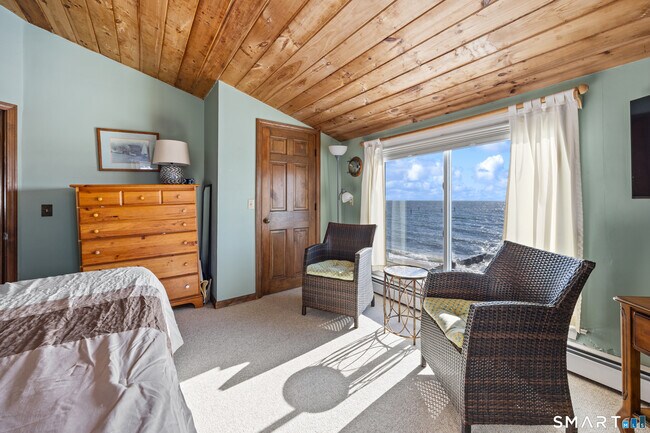 Building Photo - 33 Beach Rd W