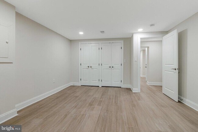 Building Photo - 1350 Sheridan St NW