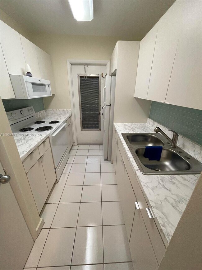 Building Photo - 1450 Atlantic Shores Blvd