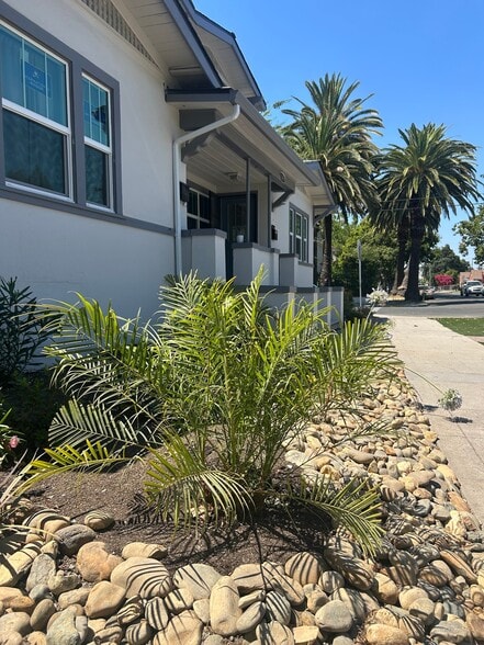 Building Photo - 1845 N Center St