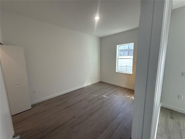 Building Photo - 399 Famagusta Dr