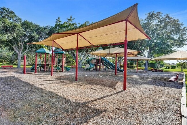 Building Photo - 2800 Banyan Blvd Cir NW