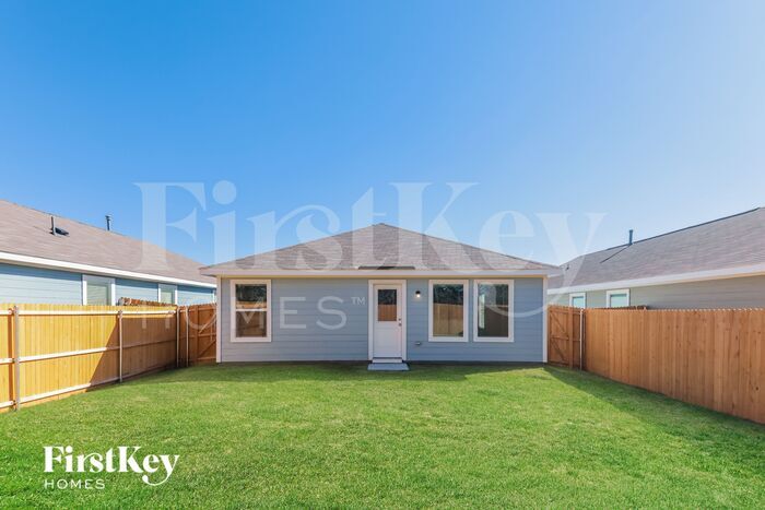 Building Photo - 1330 Cherrybark Dr