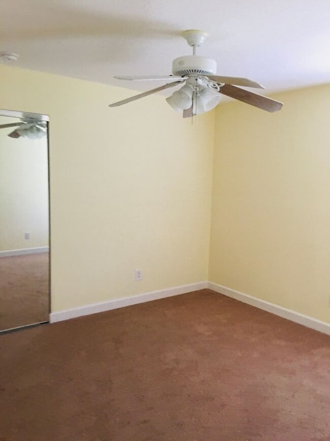 Building Photo - 310 Shady Ln