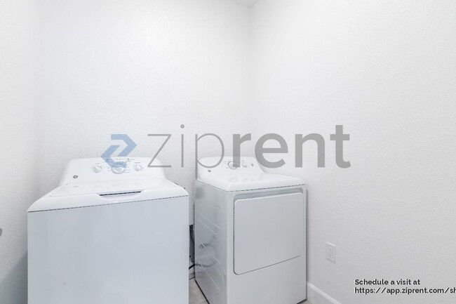 Building Photo - 1168 Caraballo Dr