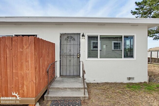 Building Photo - Fully Updated 3Bdm 2Ba Home Located in a Prime Area of San Diego