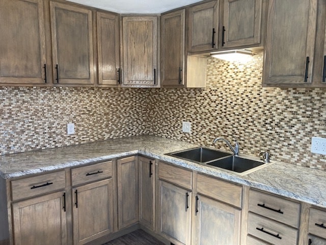 Building Photo - 922 E 3rd St