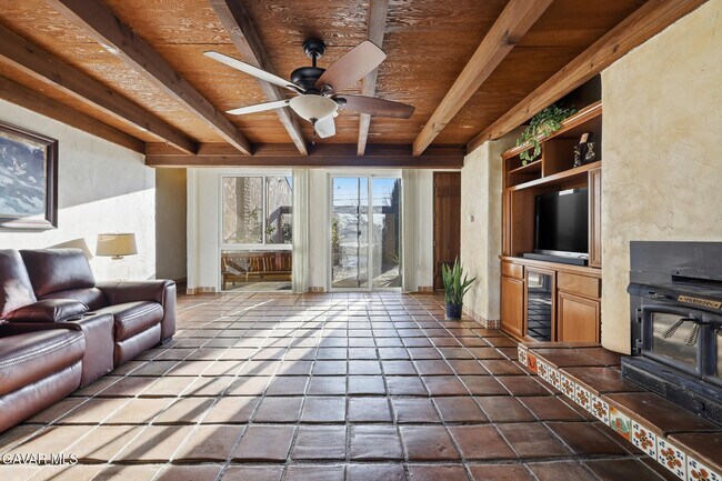 Building Photo - 40555 20th St W