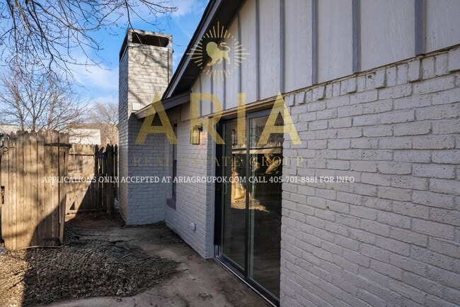 Building Photo - TOUR NOW for ESTIMATED MOVE IN BY 6/9/25! ...