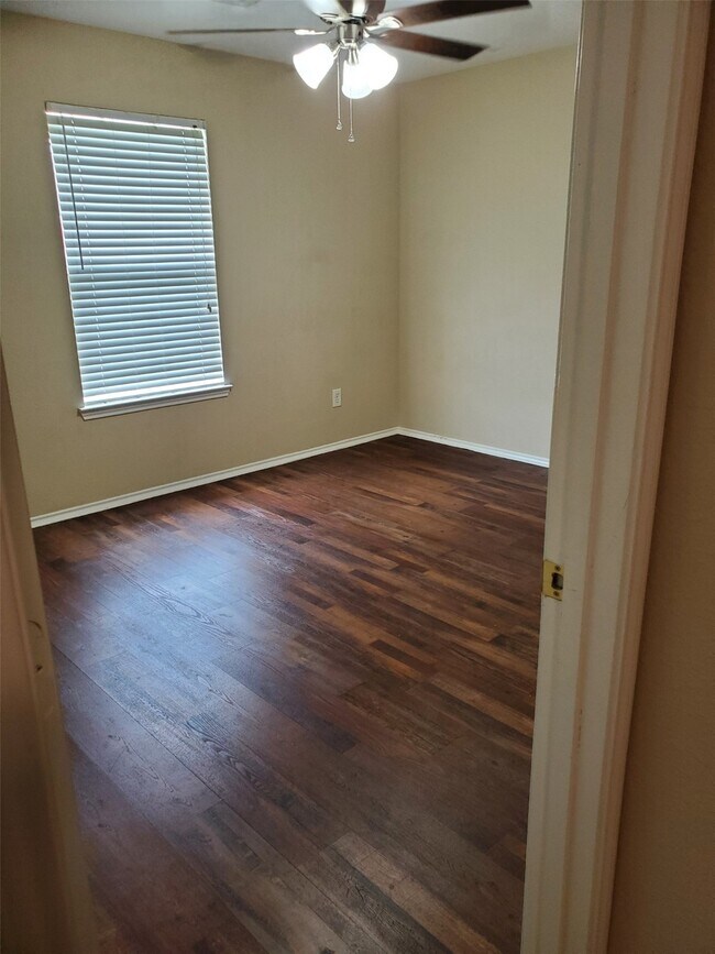 Building Photo - 16315 Lynn Crest Ct