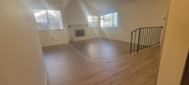 Building Photo - 4508 Foxboro Ave