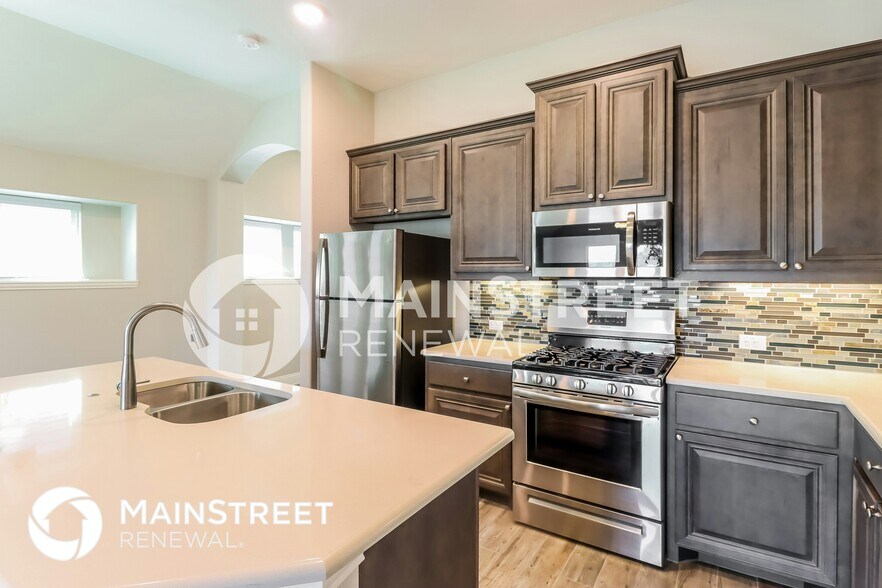 Building Photo - 9013 Conroe Dr