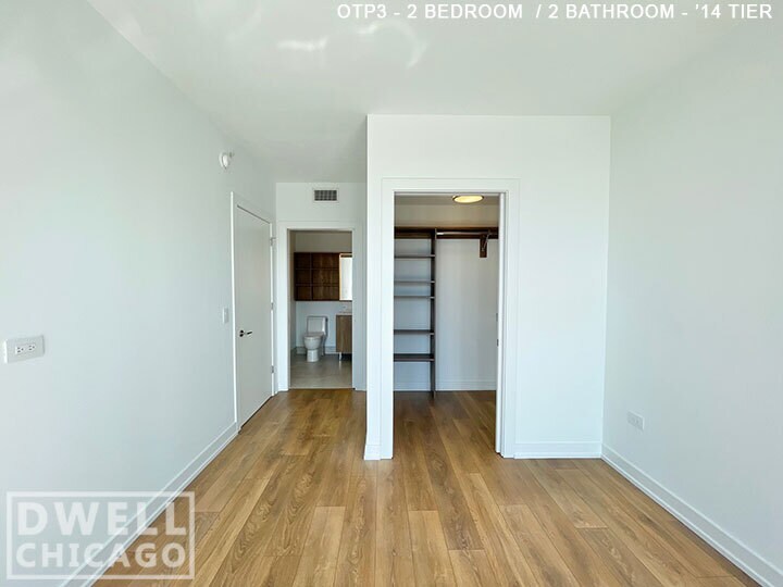 Building Photo - 1147 N Wells St