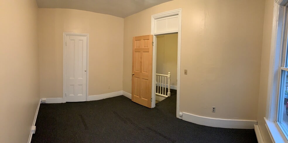 West bdrm - 24 Loomis St