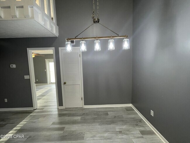 Building Photo - 132 Parker Village Cir