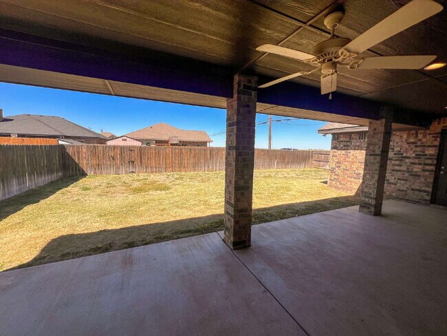 Building Photo - 3 Bedroom Home in Shallowater