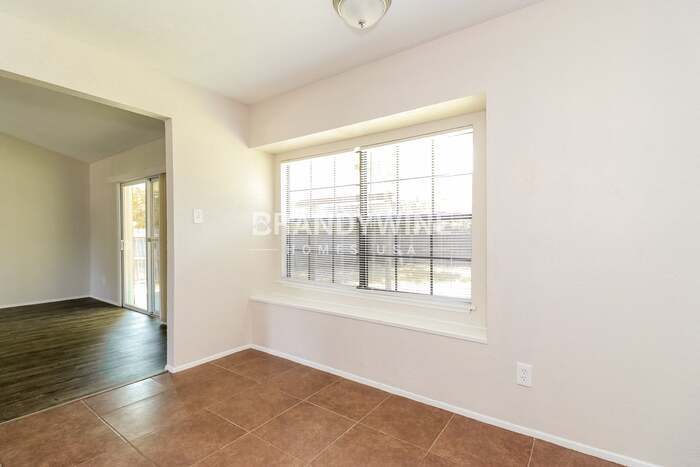 Building Photo - 802 Edgemont Dr