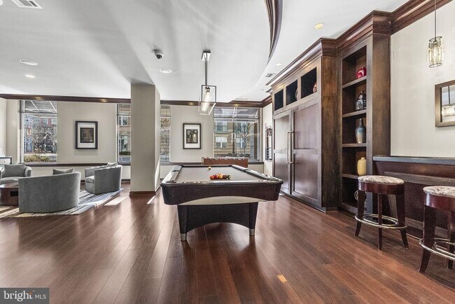 Building Photo - 12000 Market St