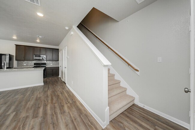 Building Photo - Spacious Townhome Available Now!
