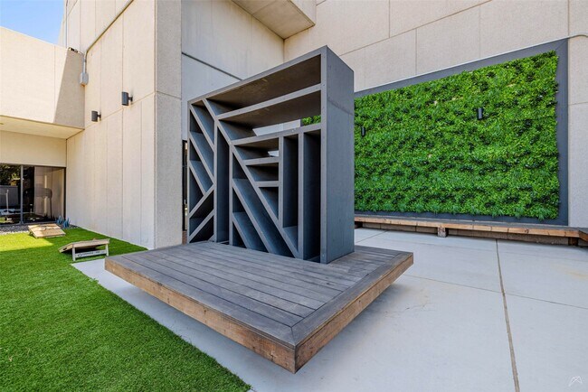 Building Photo - 14703 Park Row Blvd