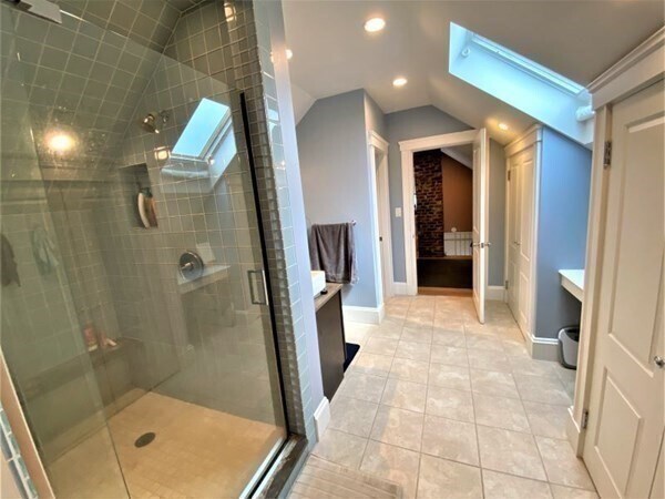 Building Photo - 16 Fairmont St