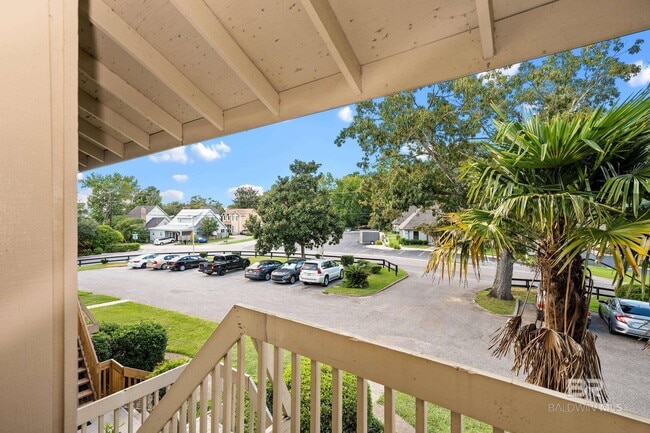 Building Photo - 2058 Sea Cliff Dr N